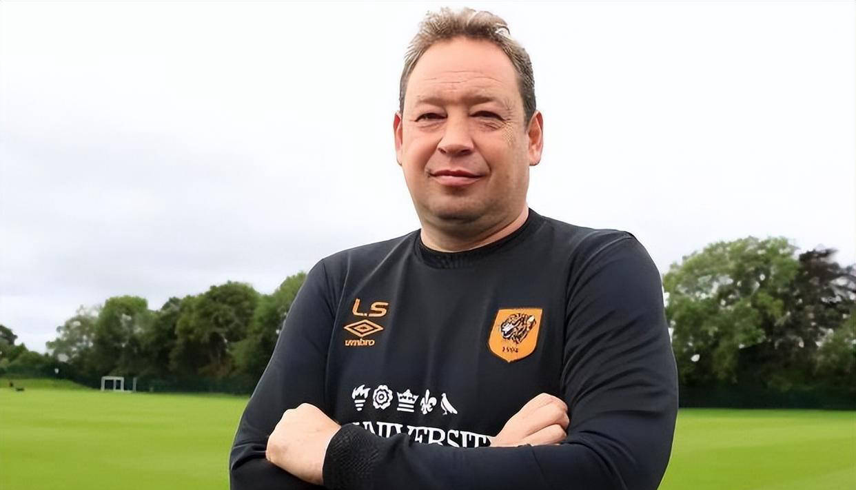 德甲加时末段再迎强敌；上海申花外线爆发；主帅态度——气氛紧张；临场指挥获称赞的简单介绍